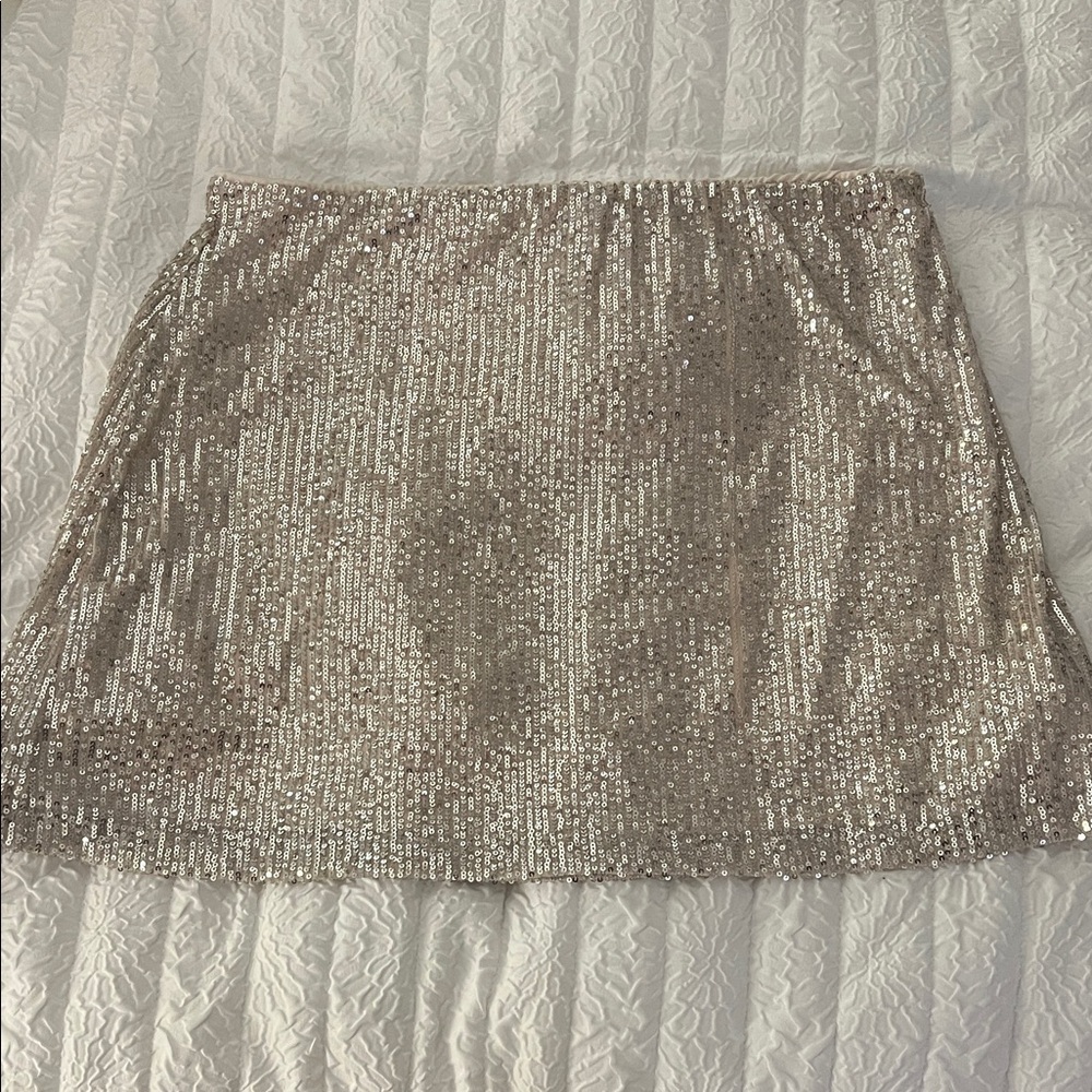 Old Navy Silver Sequin Mini Skirt- NWT!